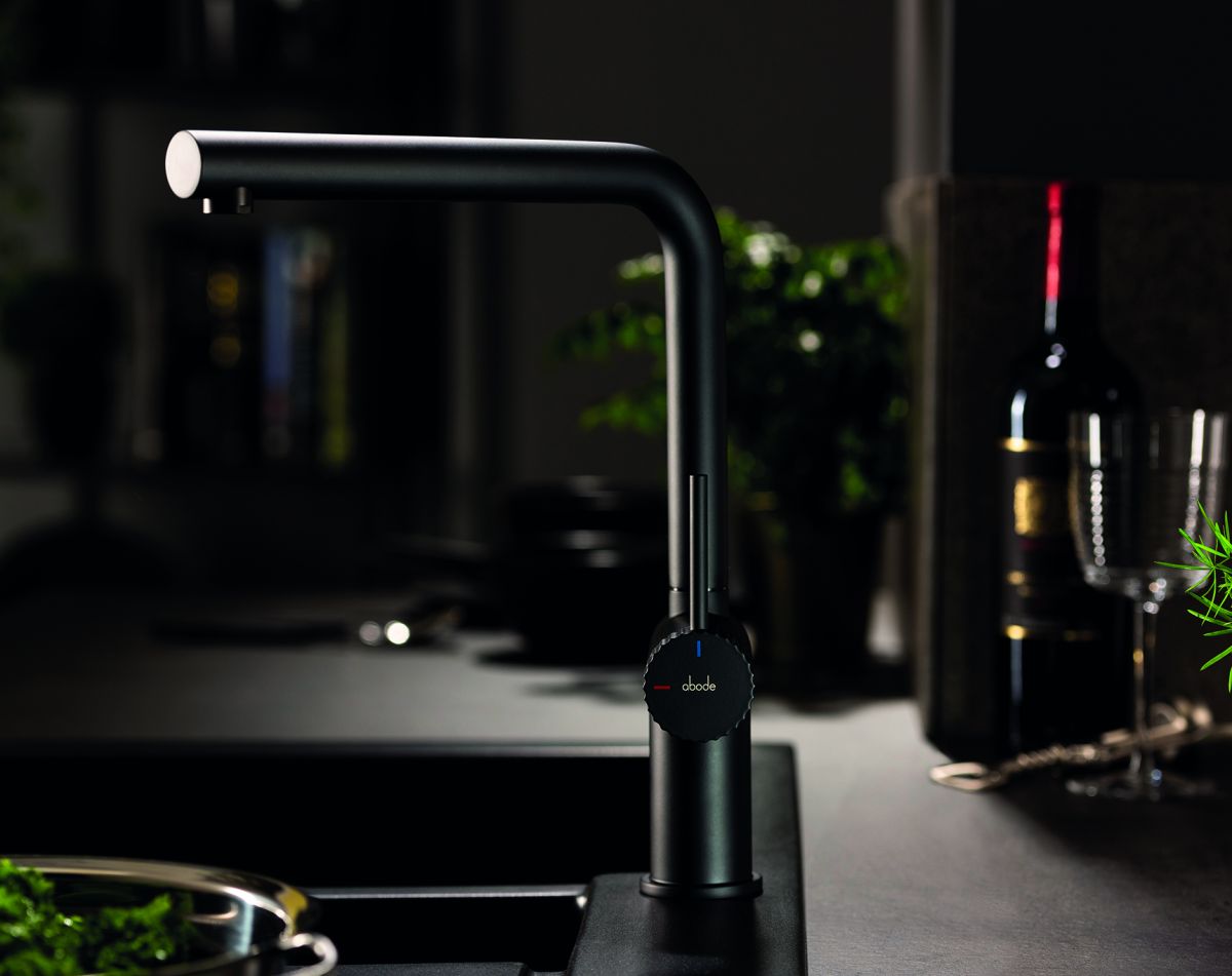 Fraction single lever tap, matt black finish
