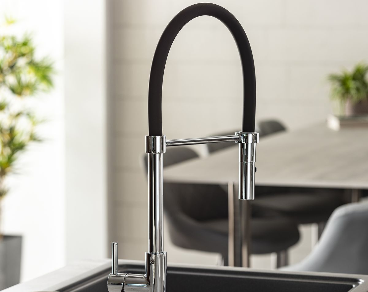 Spey single lever tap, chrome and black finish
