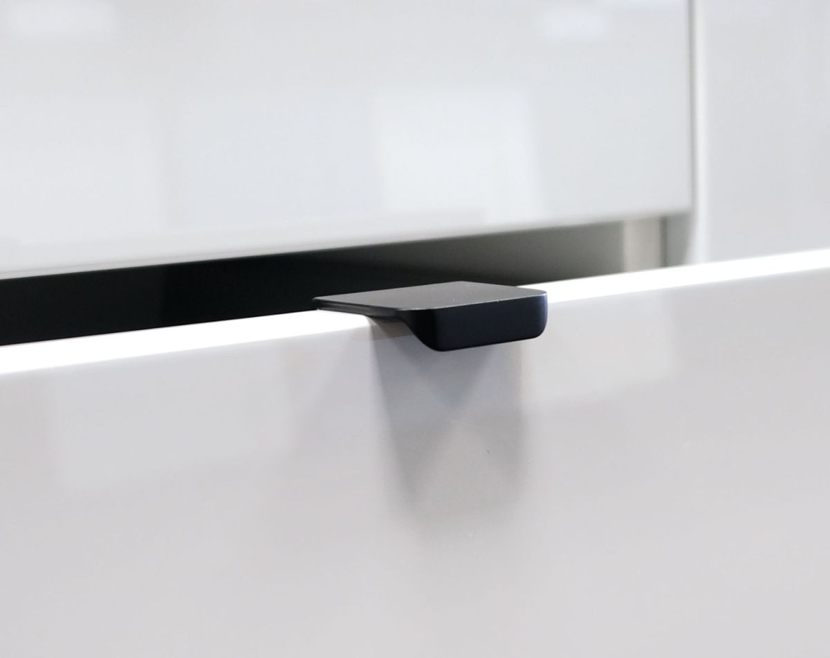 LIP 50MM MATT BLACK HANDLE